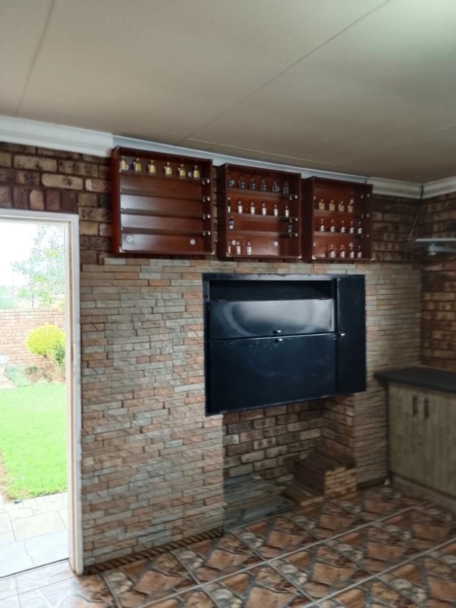 3 Bedroom Property for Sale in Meiringspark North West